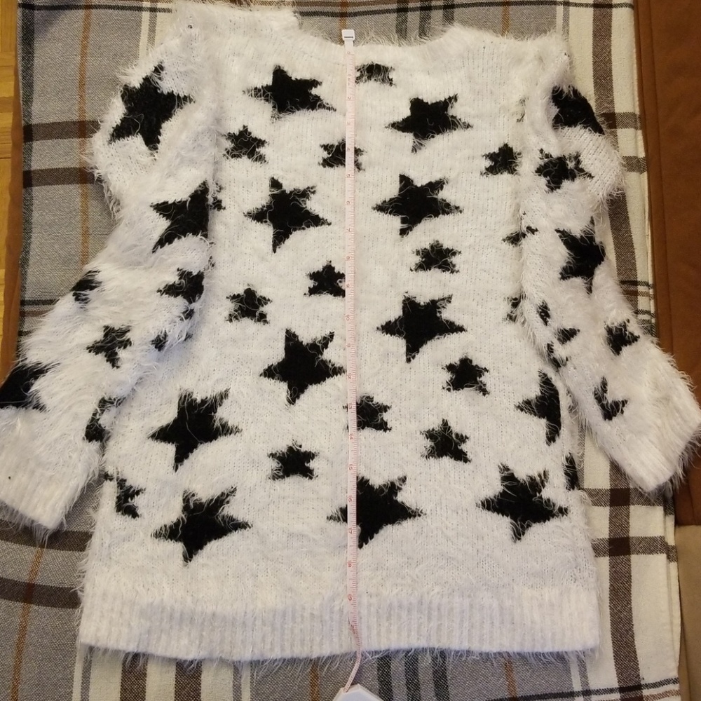 Warm Fuzzy Girl Sweater - Picture 2 of 4
